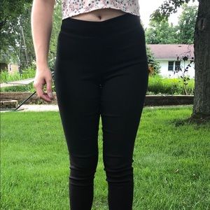 black ankle crop pants